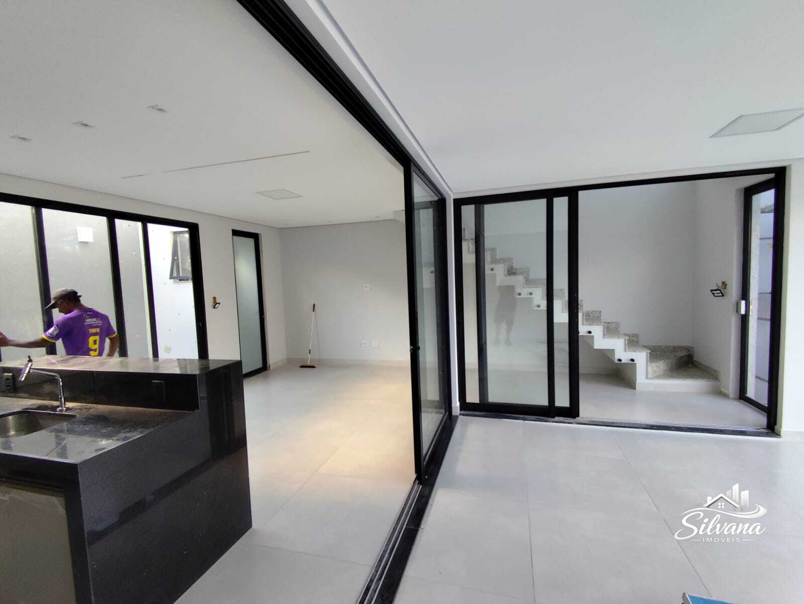 Duplex Moderno com 3 Quartos – Morro do Claro